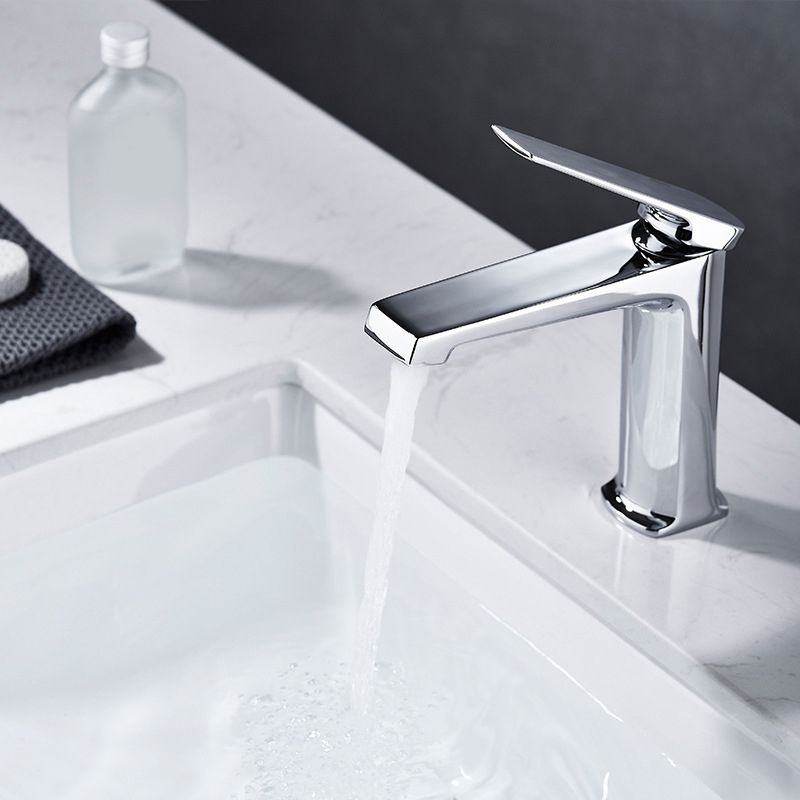 Lisslune | Modern Centerset Sink Faucet Solid Color Copper Faucet for the Bathroom