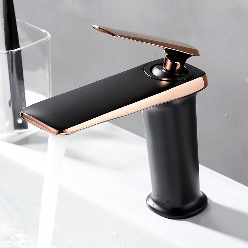 Lisslune | Single Hole Bathroom Faucet 6.69" H Modern Luxury Sink Faucet