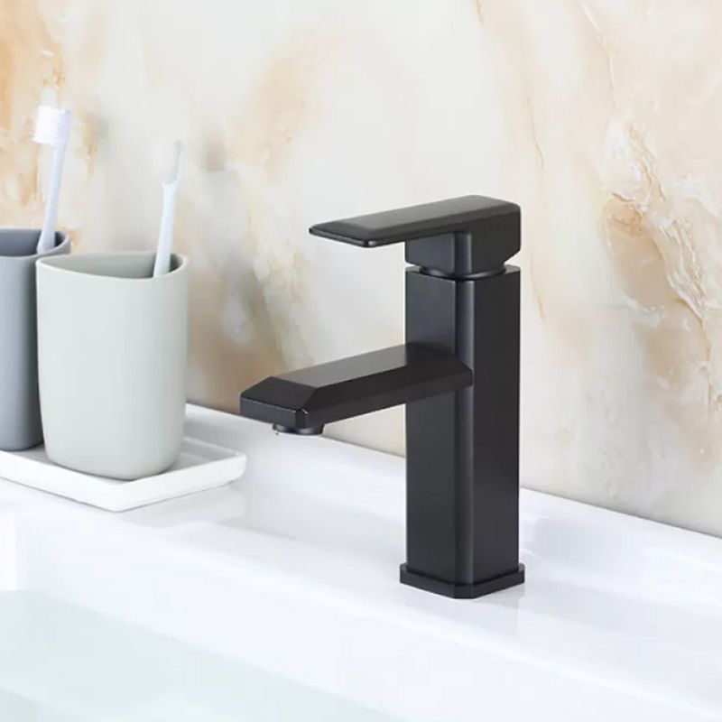Lisslune | Single Hole Faucet 6.69" H Modern Low Arc Bathroom Sink Faucet