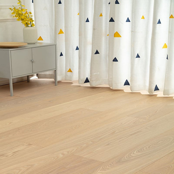 Lisslune | Modern Laminate Plank Flooring Scratch Resistant Click-Lock 15mm Thickness Laminate