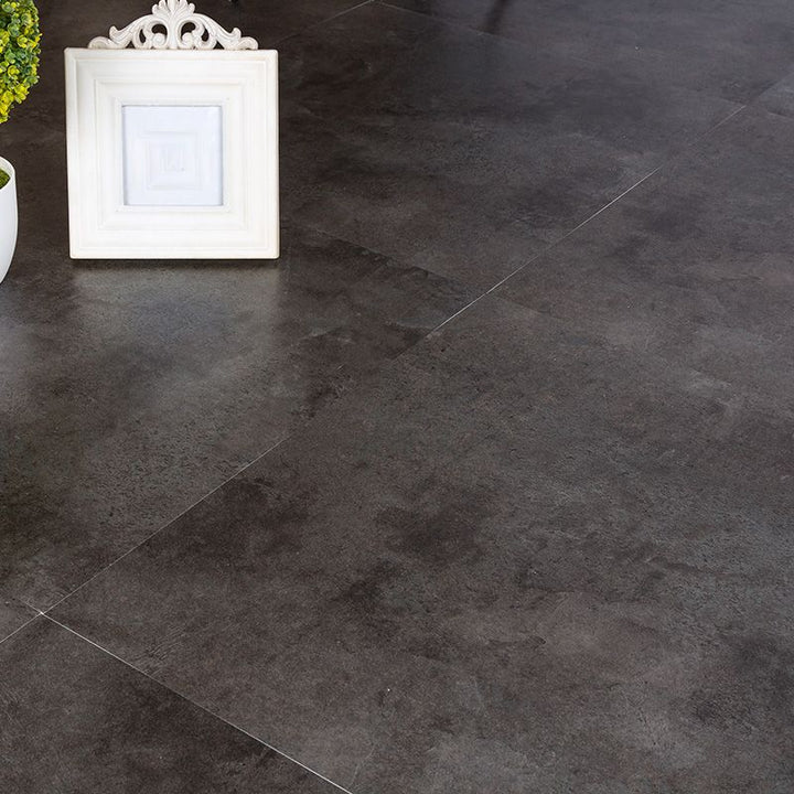 Lisslune | Scratch-resistant Vinyl Floors Self-adhesive Peel and Stick Waterproof Vinyl Flooring