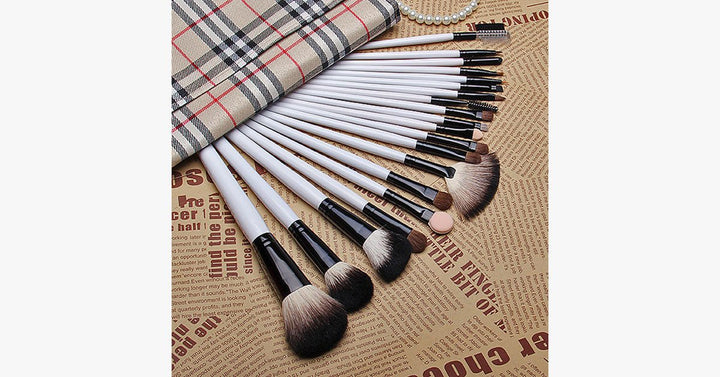 Lisslune | Complete professional makeup brush set with 20 brushes and a case