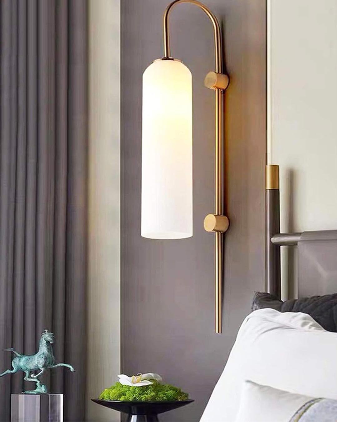 Lisslune | Ithaca Wall Lamp - White
