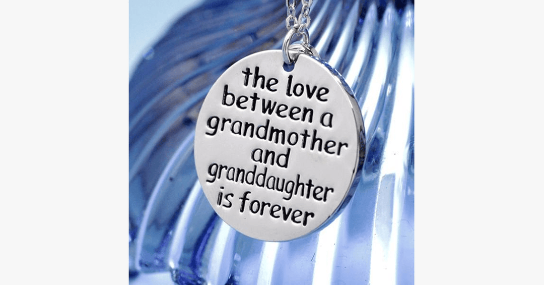 Lisslune | The love between a grandmother and granddaughter is forever necklace