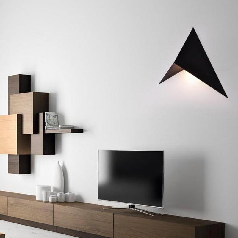 Skørter | Polygon Wall Lamp Light Contemporary Style Metal LED Black/White Wall Light for Living Room, Warm/White Lighting