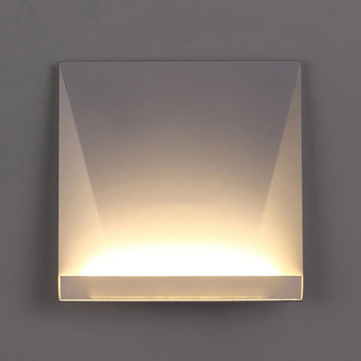 Lisslune | Geometric Metal Wall Light Simple Style LED White Wall Light in Warm/White Light for the Bedroom