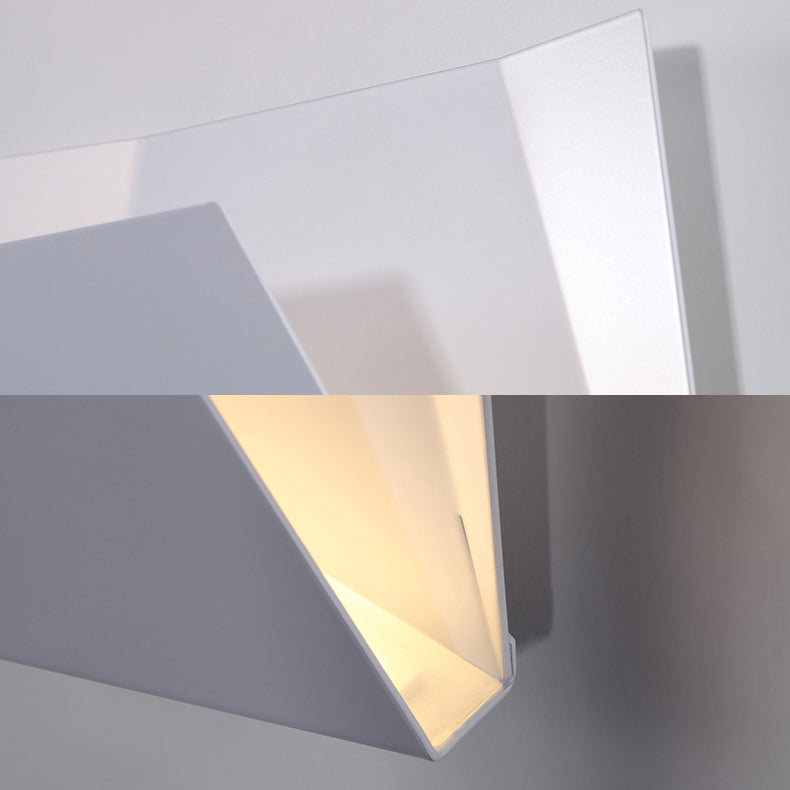 Lisslune | Geometric Metal Wall Light Simple Style LED White Wall Light in Warm/White Light for the Bedroom