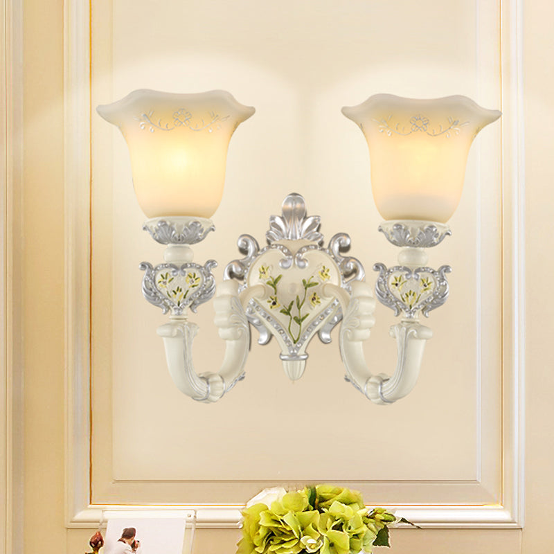 Skørter | 1/2-Head Ivory Glass Wall Lamp Traditional White Bell-Shaped Bedroom Wall Light Kit