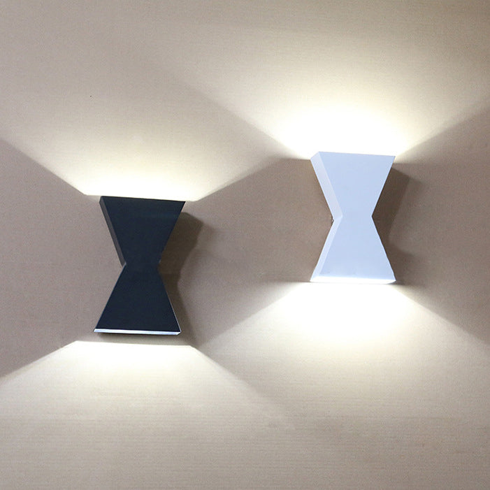 Lisslune | Black/White Hourglass Shadow Wall Wash Light Contemporary LED Metal Wall Lamp in White/Warm Lighting