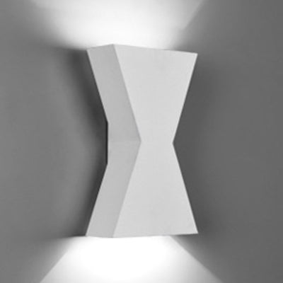 Lisslune | Black/White Hourglass Shadow Wall Wash Light Contemporary LED Metal Wall Lamp in White/Warm Lighting