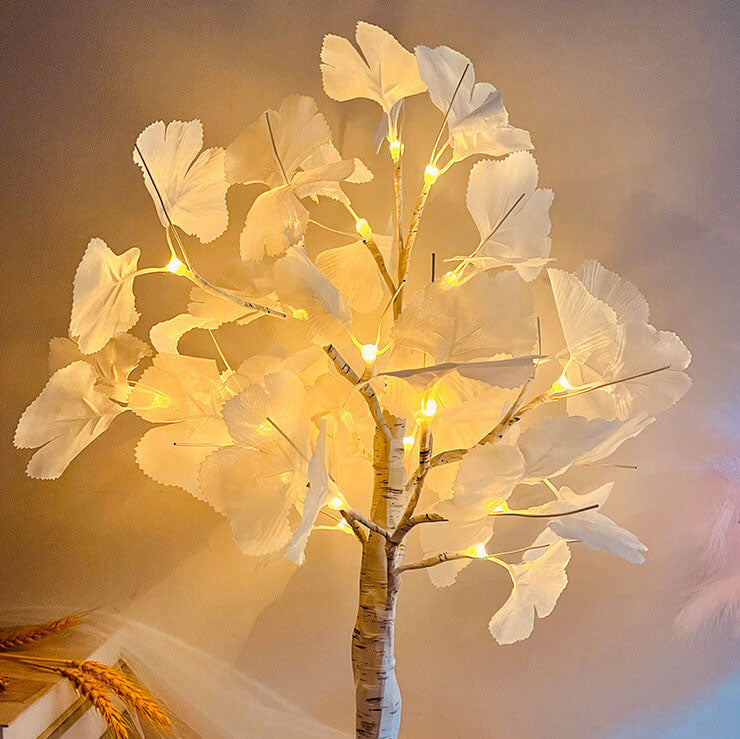 Lisslune | Battery-operated LED illuminated wooden decoration