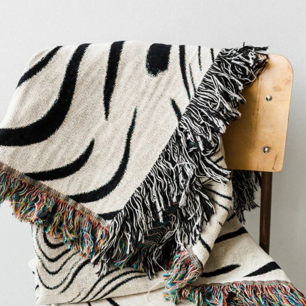 Lisslune | Marble Woven Throw Blanket