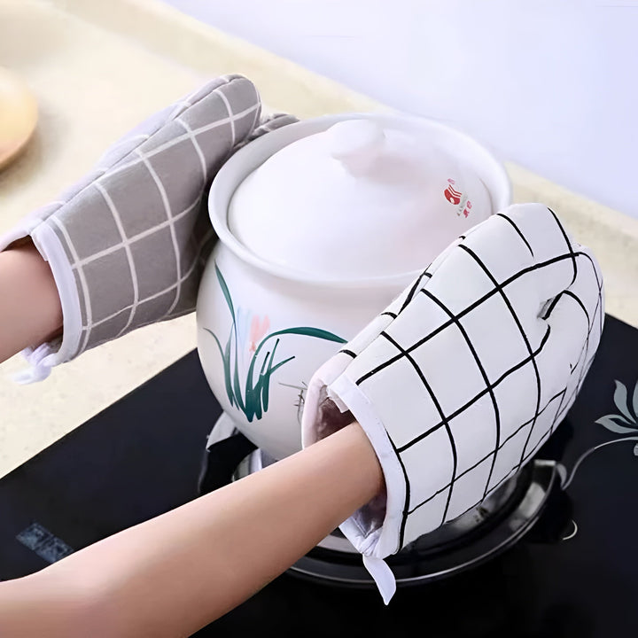 Lisslune | Heatproof Grid Pattern Kitchen Mitts