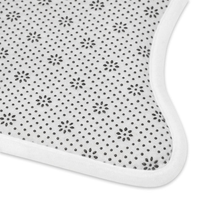 Lisslune | Customized Pet Feeding Mats - Playful Bone and Fish Designs for Clean Meals