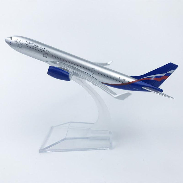 Lisslune | Russian Airlines 16cm Legal Aircraft Model - Impressive Collectible Model for Aviation Enthusiasts - Exceptional Craftsmanship Display Piece