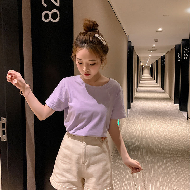 Women’s basic t-shirt with soft cotton quality and casual fit