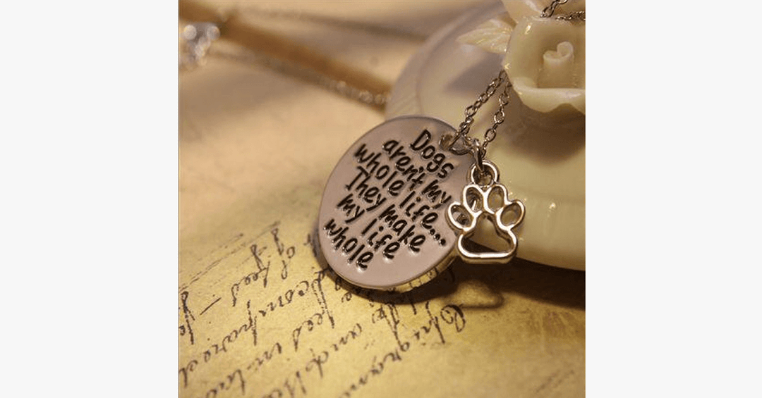Lisslune | Dogs make my life complete Necklace