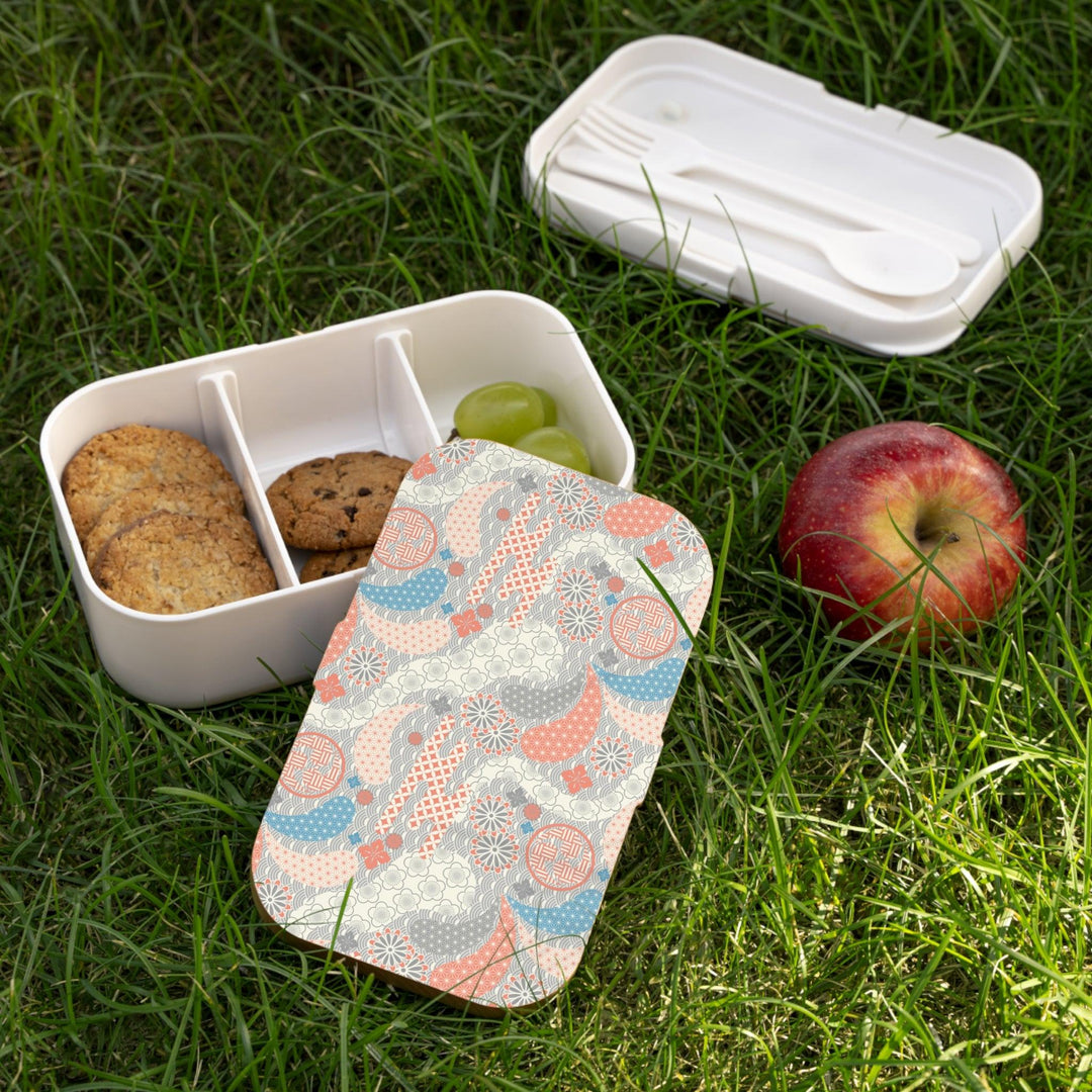 Lisslune | Customizable elegant Japanese bento lunchbox with stylish wooden lid - Transform your lunch experience