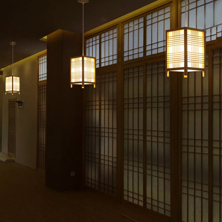 Lisslune | Traditional Japanese Lantern Made of Wood