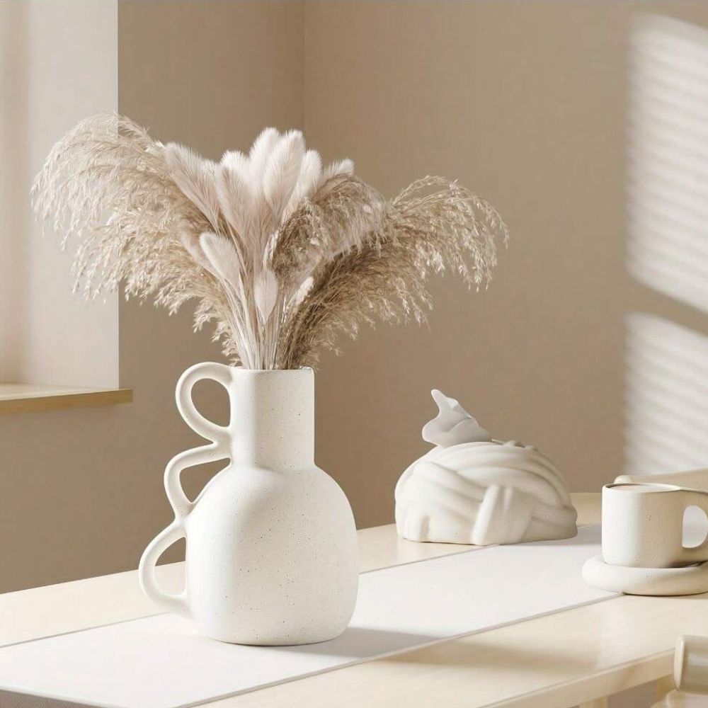 Lisslune | Sculptura Ceramic Vase – Elegant sculptural design for timeless interiors