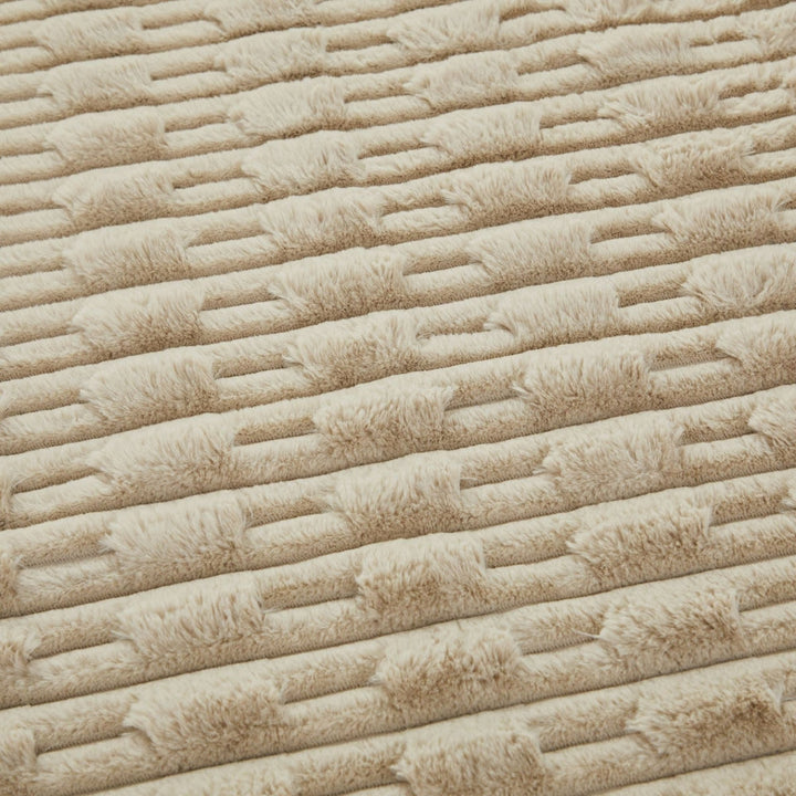 Lisslune | Plush Soft Synthetic Rabbit Blanket