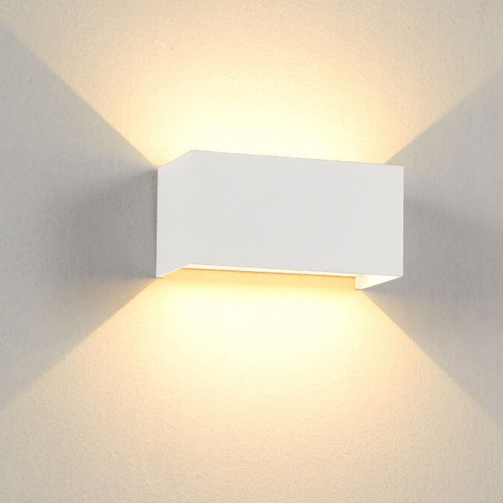 Lisslune | Modern waterproof rectangular LED wall light for outdoor use with up and down lighting