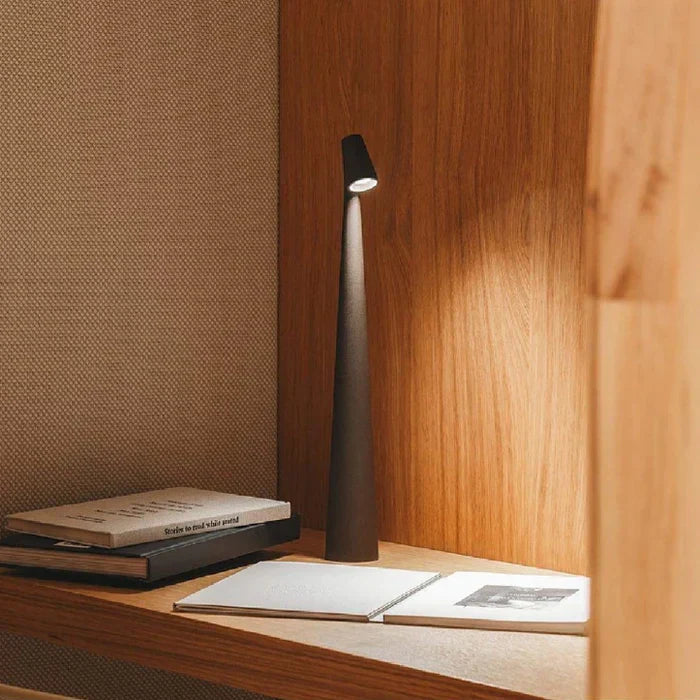Lisslune | LuminEssence Glow Sculpting Table Lamp