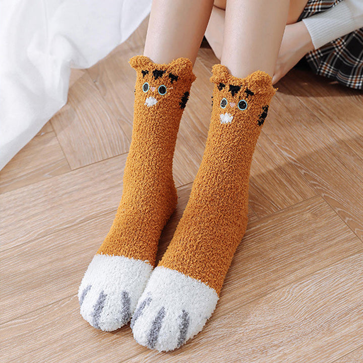 Lisslune | Fuzzy Socks with Cat Paws