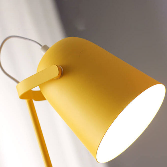 Lisslune | LumiTouch – Minimalist Table Lamp with Tripod Base and Touch Control