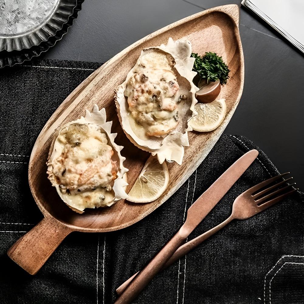 Lisslune | Leaf-Shaped Wooden Serving Plate