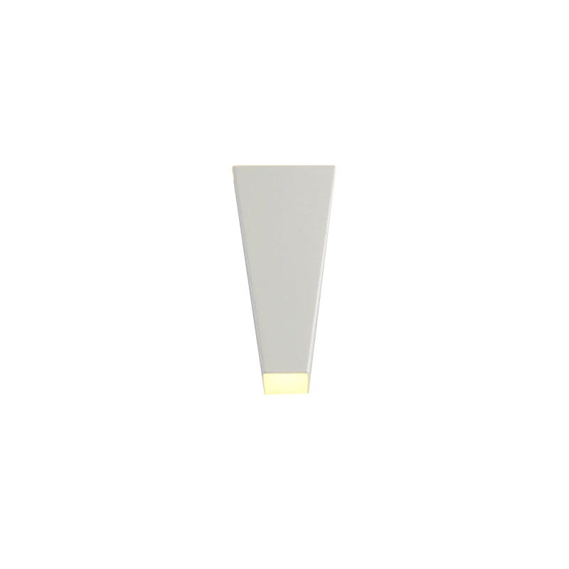 Skørter | Simple Style Trapeze Wall Wash Light Aluminum Warm/White Lighting LED Nightstand Wall Lamp in Black/White