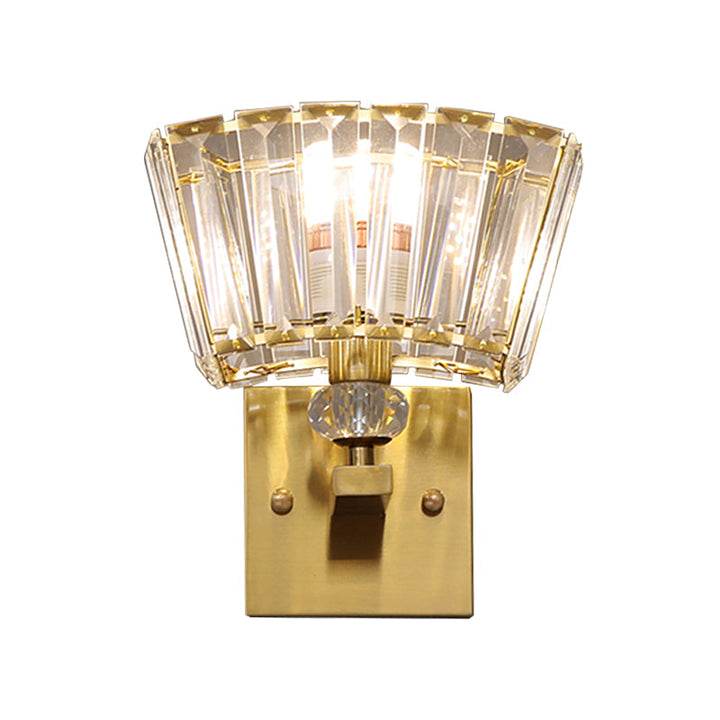 Lisslune | Trapezoidal Crystal Blocks Wall Lamp Modern 1 Head Salon Wall Mounted Lamp in Gold