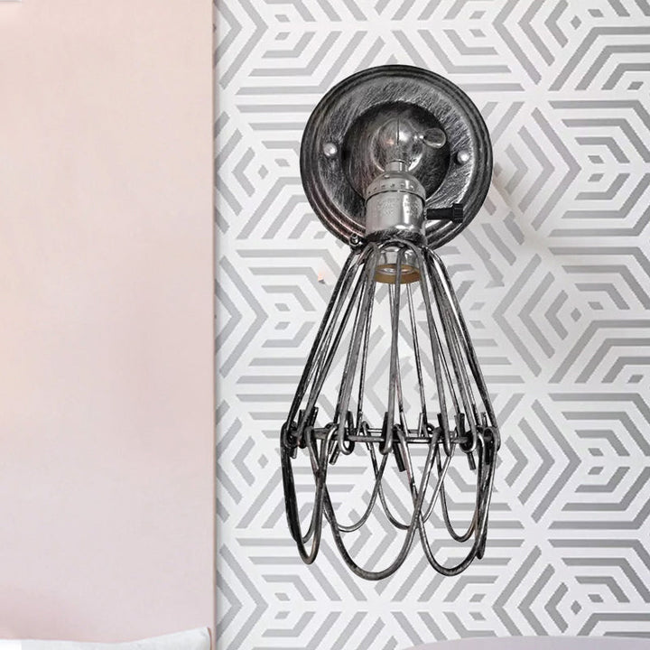 Skørter | Cast iron wire protection wall lighting farmhouse style 1 bulb restaurant swivel sconce lamp in black/bronze