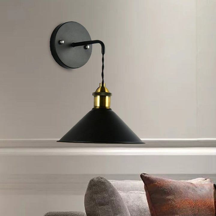 Skørter | 1 Head Wall Light with Conical Shade Metal Industrial Style Dining Table Wall Light in Black