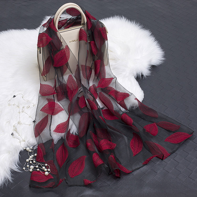 Lisslune | Silk scarf with cut flowers hollow motif