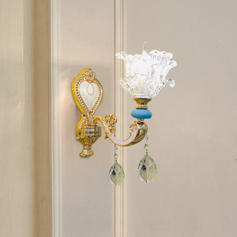 Skørter | Traditional Low Layered Flower Wall Lighting Kit 1/2-Cup Clear Crystals Wall Light in Gold-Blue