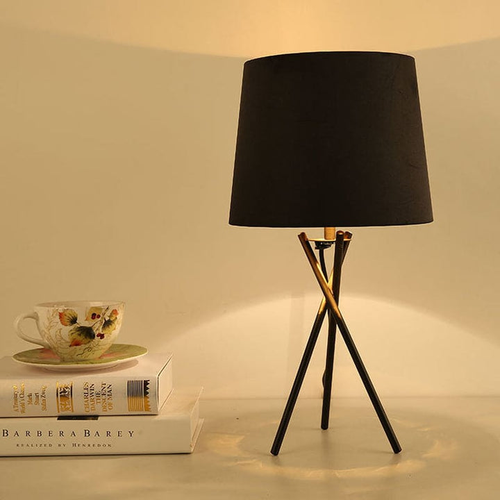 Lisslune | Glow – Modern rustic lamp with conical design