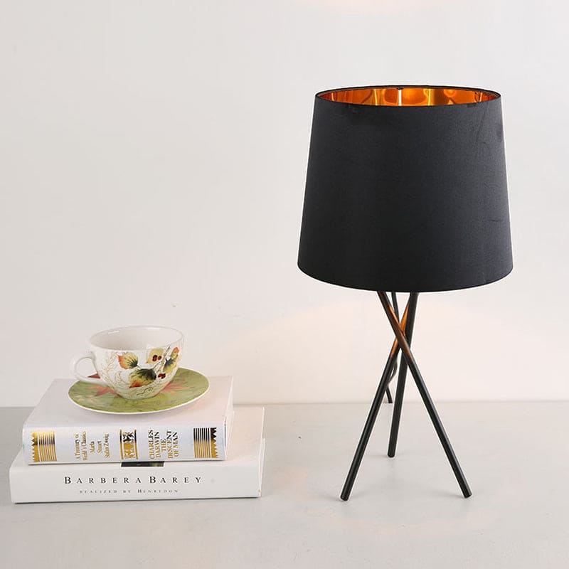 Lisslune | Glow – Modern rustic lamp with conical design
