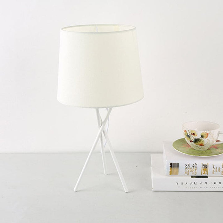Lisslune | Glow – Modern rustic lamp with conical design