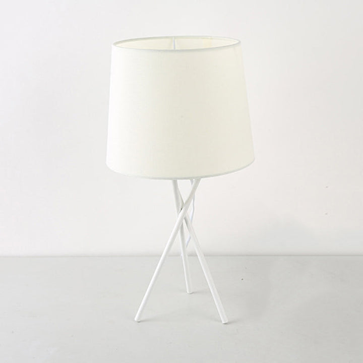 Lisslune | Glow – Modern rustic lamp with conical design