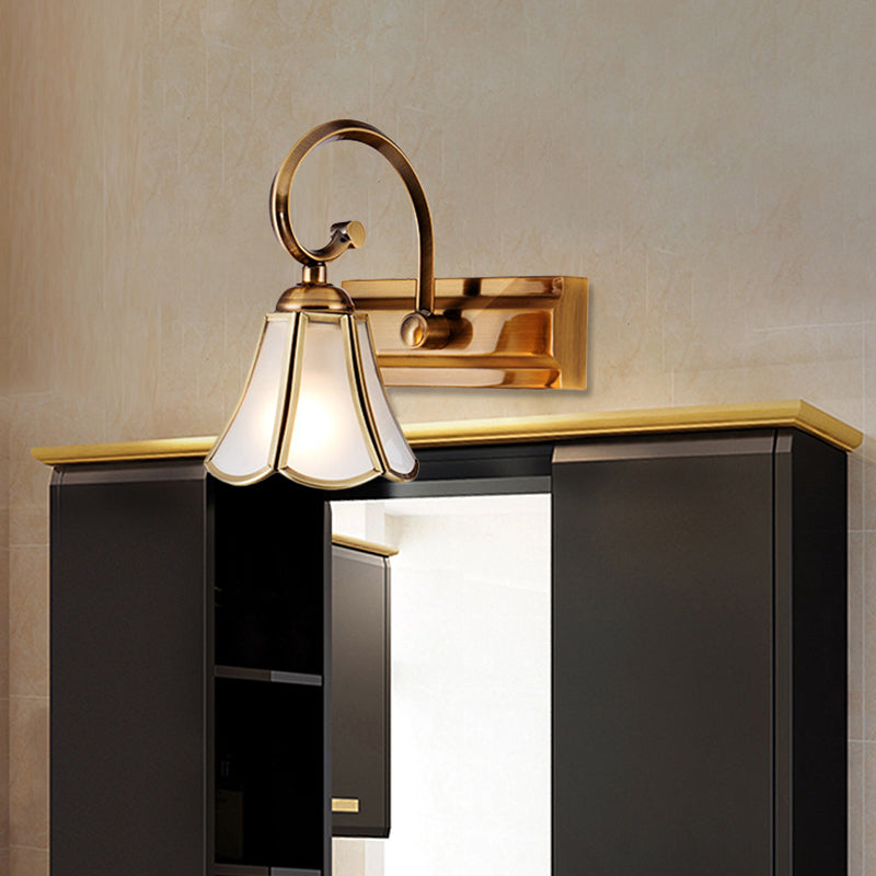 Skørter | Milk Glass Wave Edge Vanity Lamp Colonial Style 1/2/3-Head Bathroom Wall Light Fixture in Gold