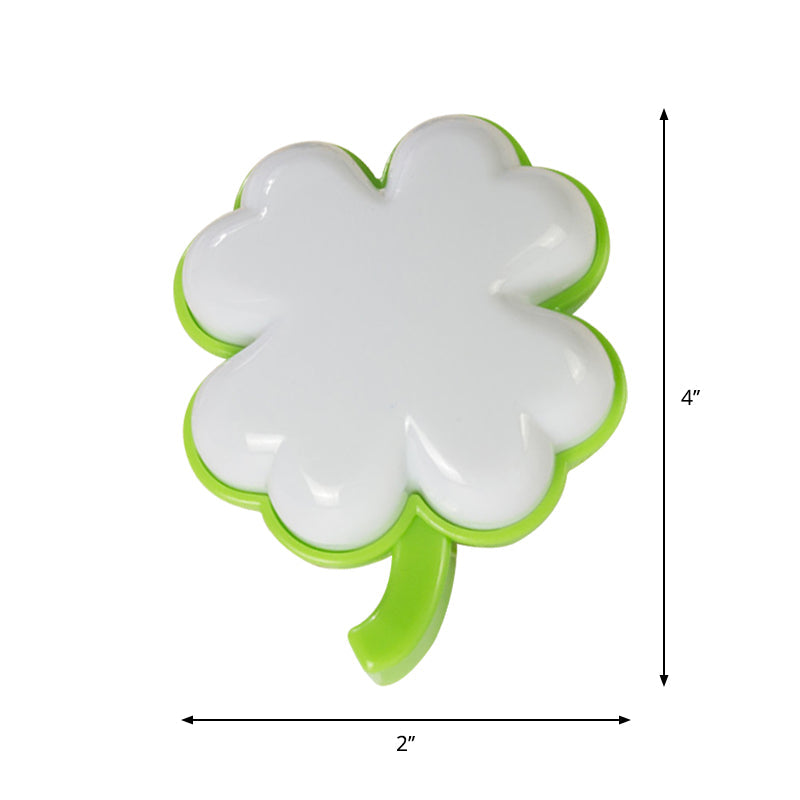 Skørter | Children Clover Mini Night Light Plastic Bed Lamp LED Wall Lighting in Green and White