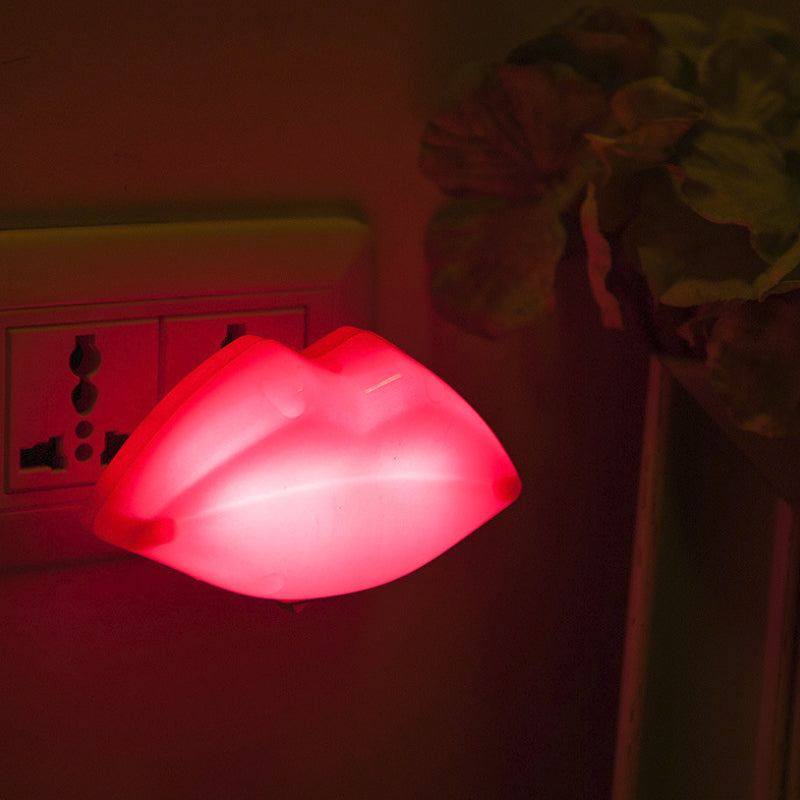 Skørter | Lip-shaped plastic LED wall light Decorative red socket night light for the bedroom