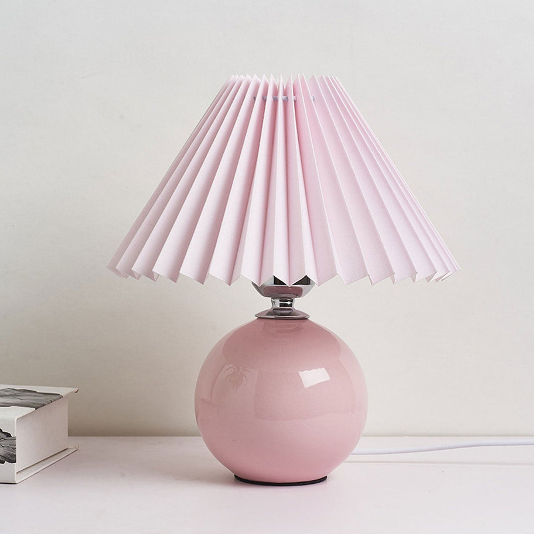 Lisslune | Nordic minimalist 1-light table lamp made of ceramic with pleats