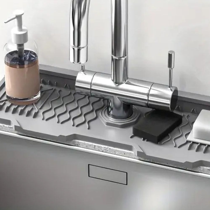 Lisslune | Aqua Slope Rubber Faucet Sink Mat