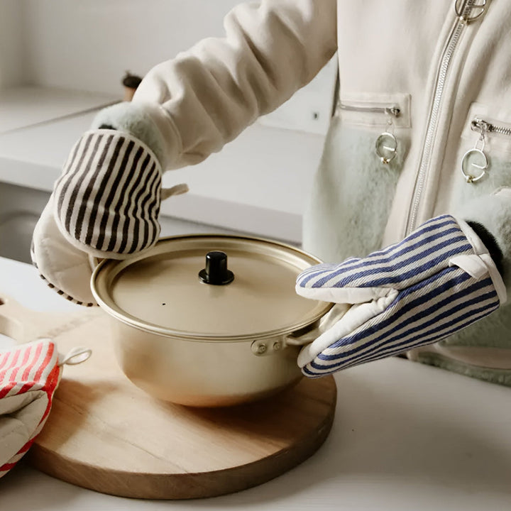 Lisslune | Striped Heat-Resistant Kitchen Mitts
