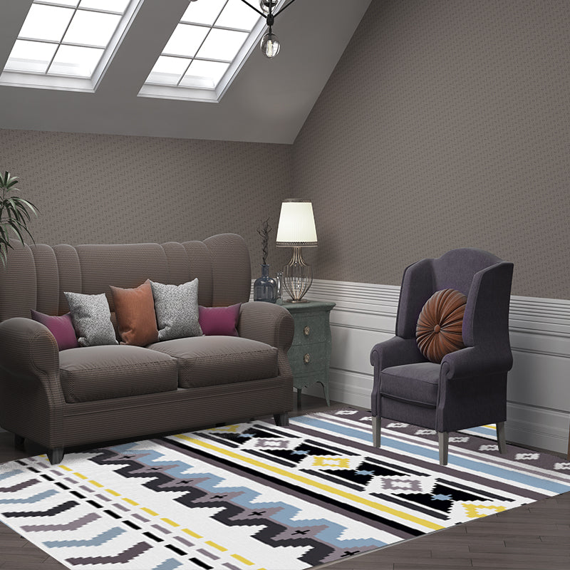 Lisslune | Indian American Indoor Rug Striped Diamond Geometric Synthetic Stain Resistant Pet Friendly Interior Flooring