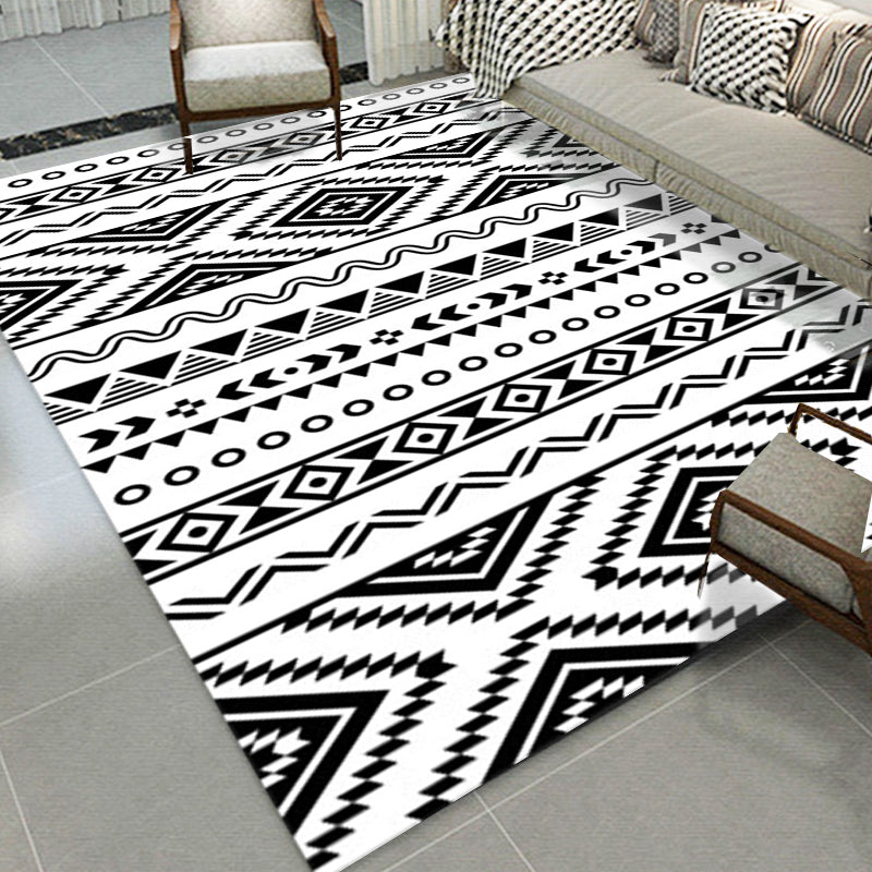 Lisslune | Diamond geometric rug southwestern area rug for bedroom Black and White Power Loom washable floor rug