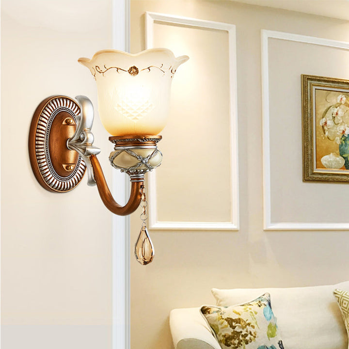 Skørter | Lodge Style Flower Wall Lamp Frosted Glass 1/2-Bulb Wall Light with Drop Crystal Decoration and Metal Arm in Gold