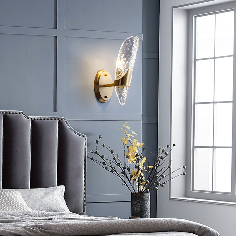 Lisslune | 1/2-Pear Exposed Wall Lighting Contemporary Textured Glass Wall Lamp in Brass for the Dining Room